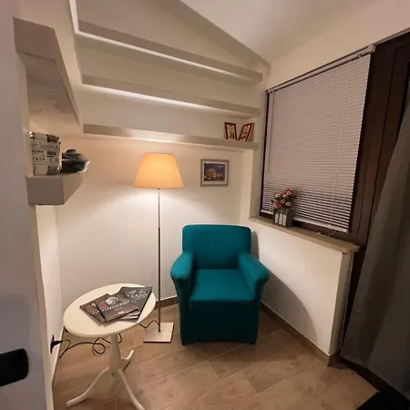 Rea Silvia Intero Indipendente Rom