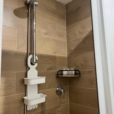 Rea Silvia Intero Indipendente *